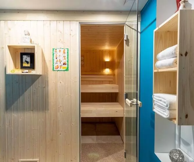 Hotelli Au Domaine Du Cerf