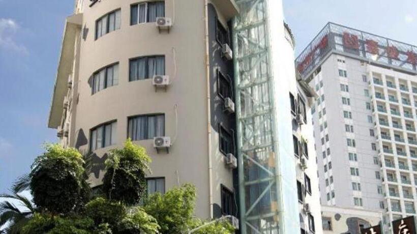 Ji Hotel Xiamen Convention And Exhibition Center California City Plaza