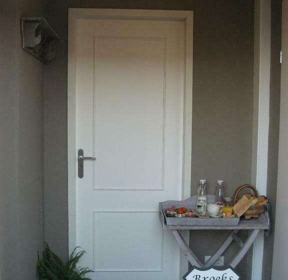 Bed and Breakfast Broeks  Bed En Brood