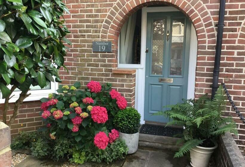 Number 19 B&b Chichester