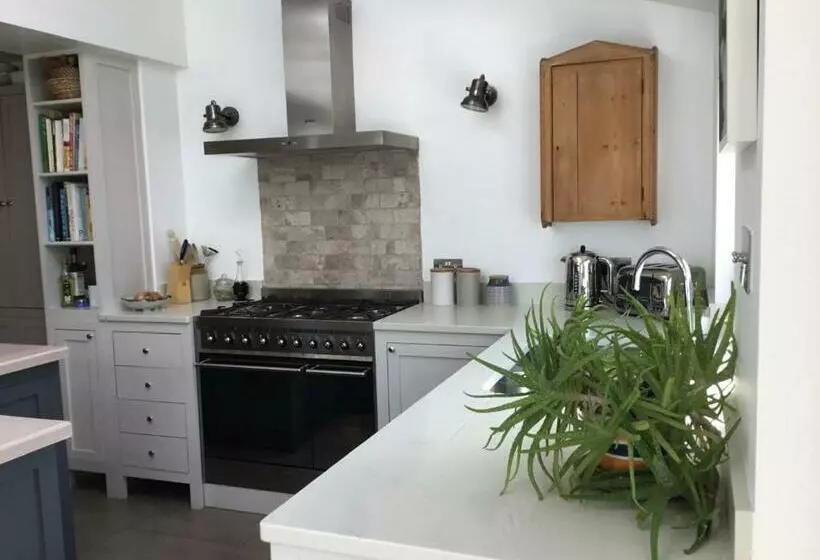 Number 19 B&b Chichester