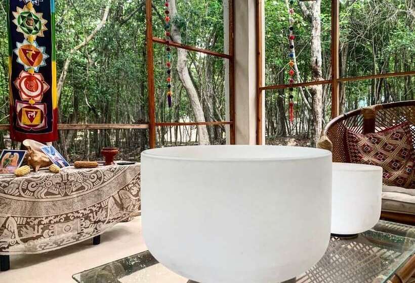 בית מלון כפרי Casa Nah Ku Hostel