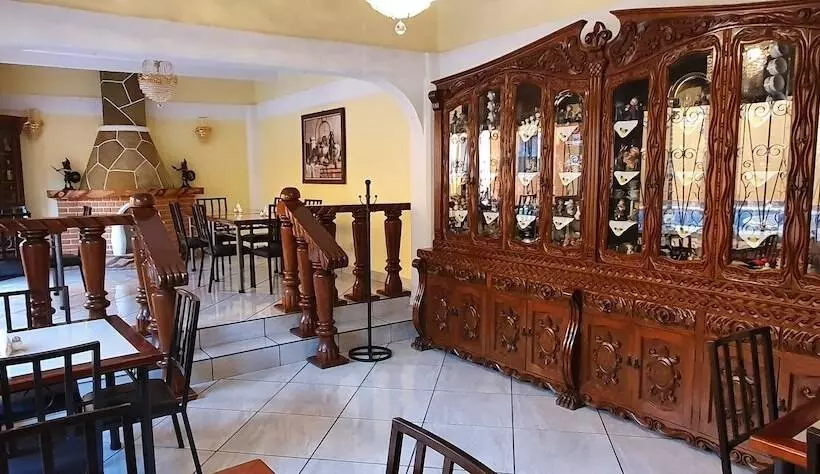 هتل El Jardín Del Edén