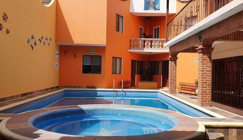 هتل El Jardín Del Edén