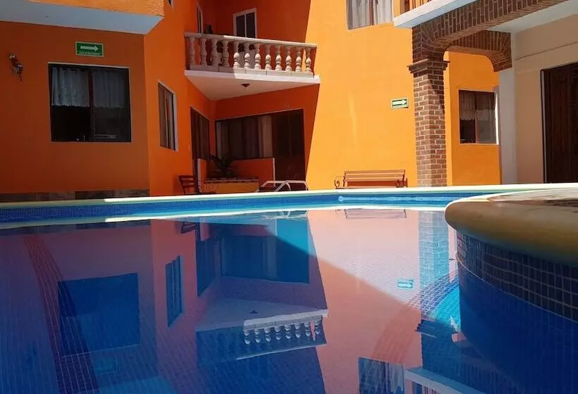 هتل El Jardín Del Edén