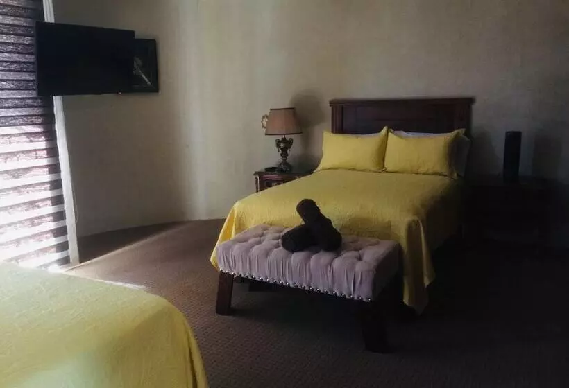 ホテル Euka Suites