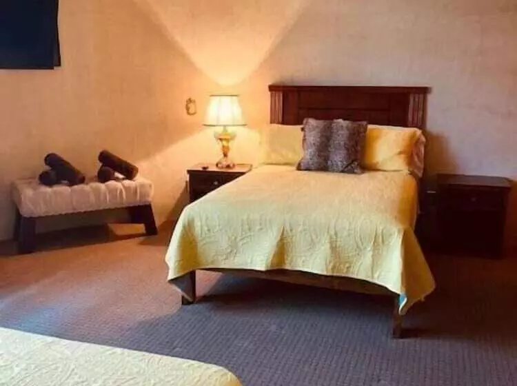 ホテル Euka Suites