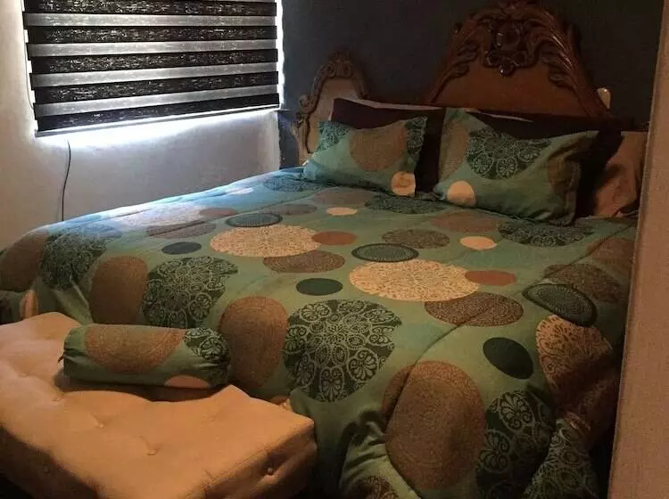 ホテル Euka Suites