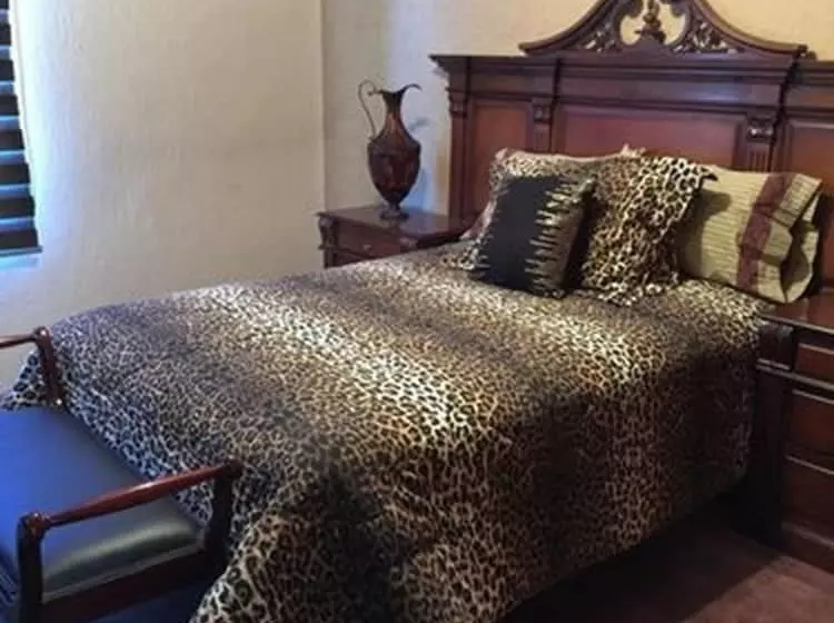 ホテル Euka Suites