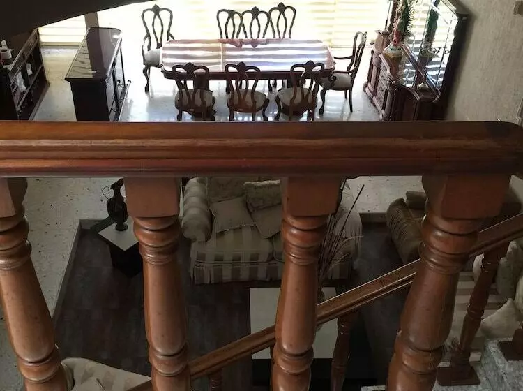 ホテル Euka Suites