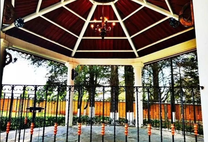 Hotelli Hacienda Los Dolores   Hostel