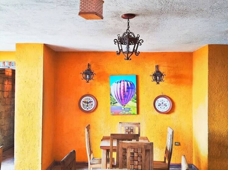 Otel Hacienda Los Dolores   Hostel