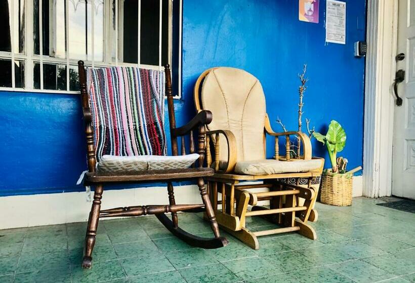 هتل Hostal Kuira Bá By Rotamundos