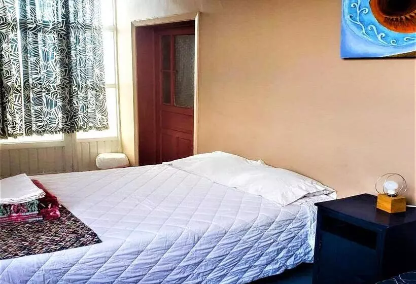 هتل Hostal Kuira Bá By Rotamundos