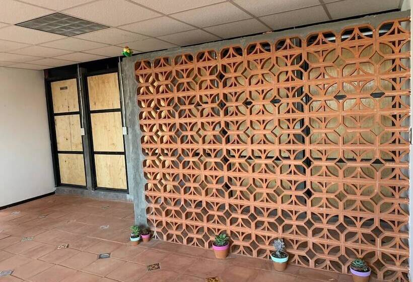 هتل Hostal Mejiquito San Marcos   Hostel