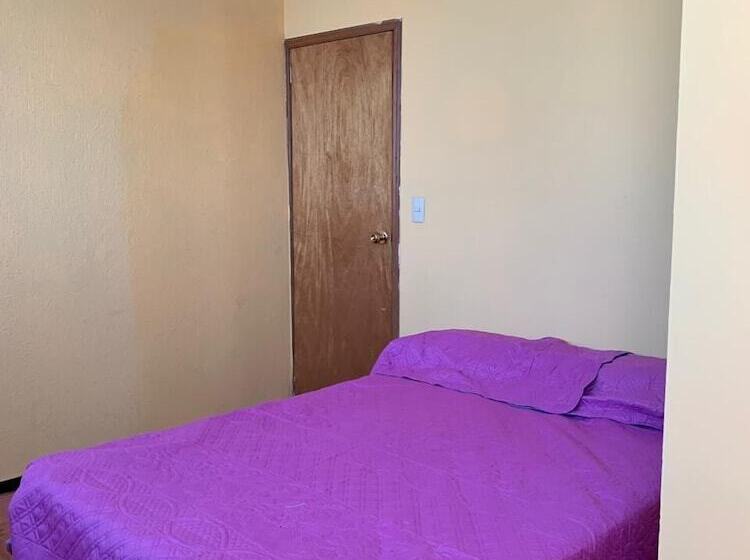 هتل Hostal Mejiquito San Marcos   Hostel