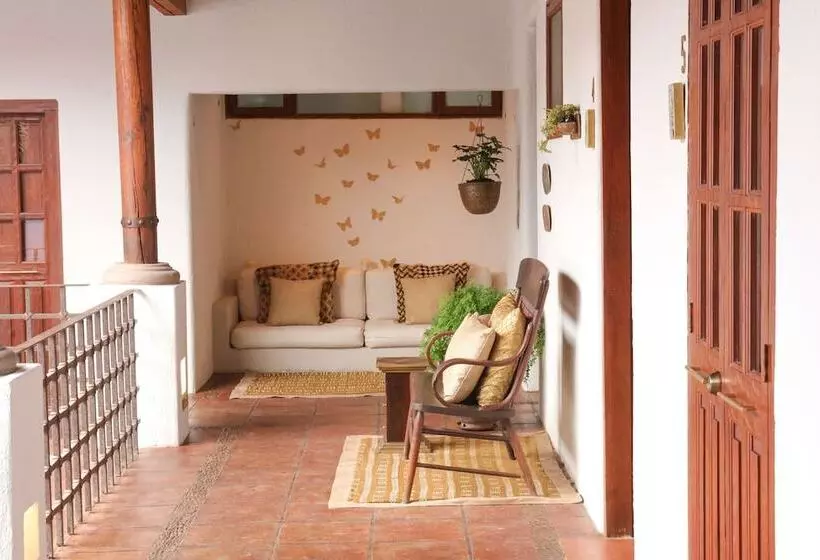 Hotelli La Dorada Town View