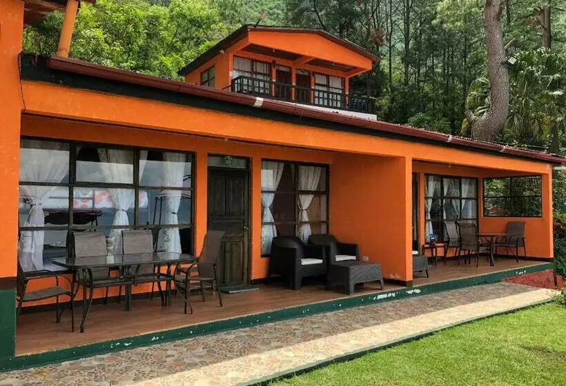 Y Apartamentos Don Moisés
