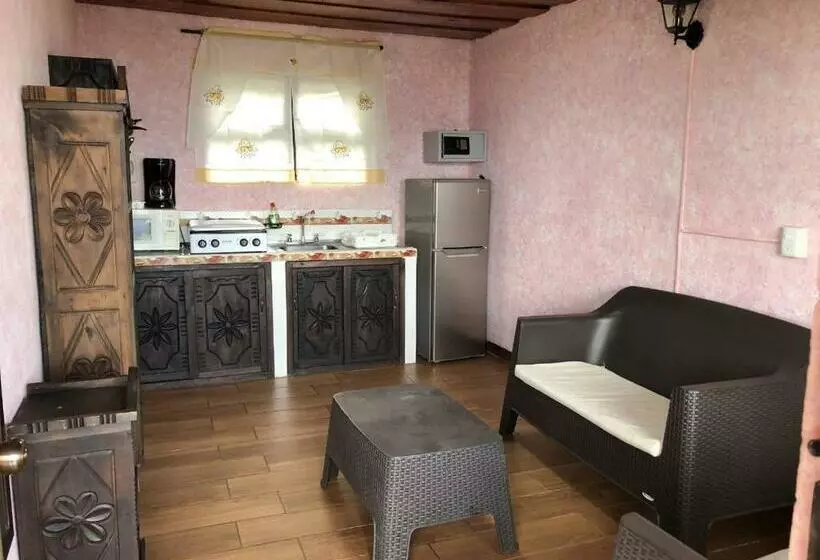 Y Apartamentos Don Moisés