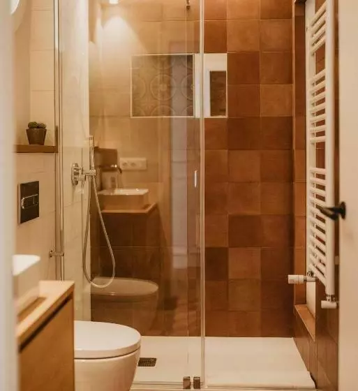 تختخواب و صبحانه Petit Luxe Volta