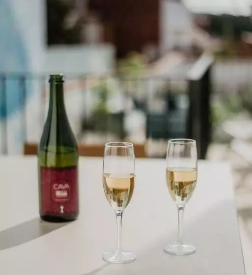 تختخواب و صبحانه Petit Luxe Volta