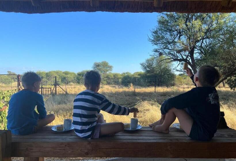 مبيت وإفطار Simba Safaris African Pride Exotic Lodge