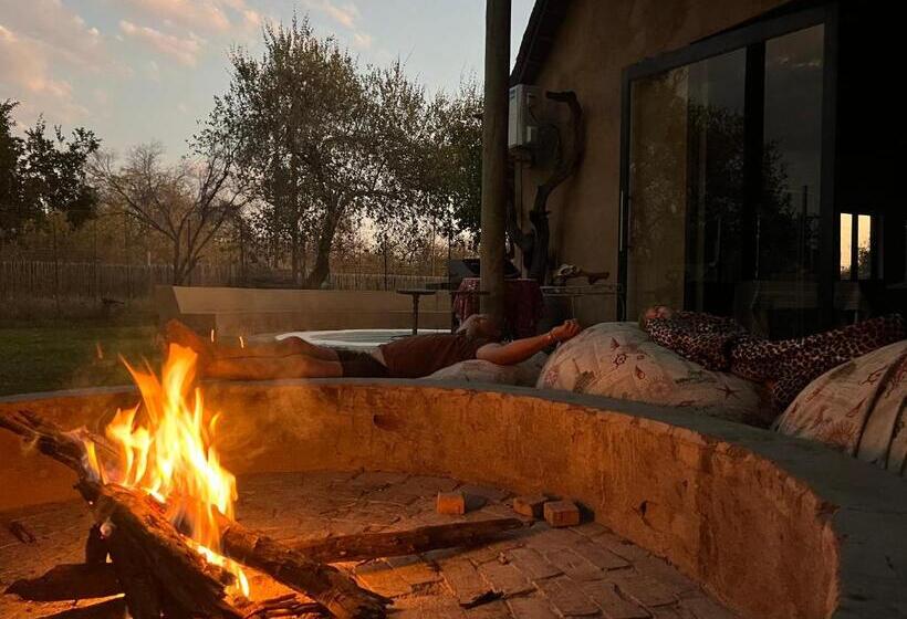 مبيت وإفطار Simba Safaris African Pride Exotic Lodge