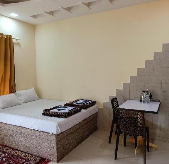 Giriraj Garden Resort, Alibaug