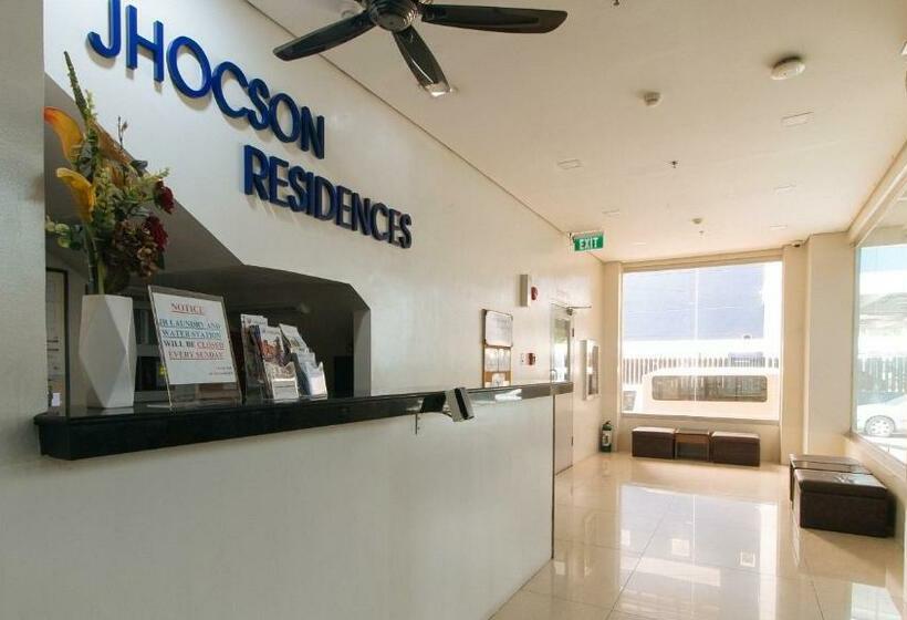 בית מלון כפרי Jhocson Residences Manila