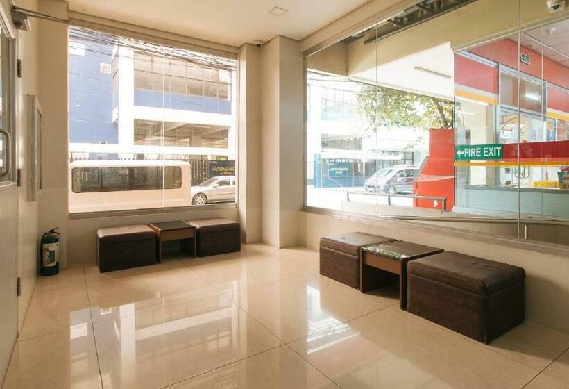 בית מלון כפרי Jhocson Residences Manila