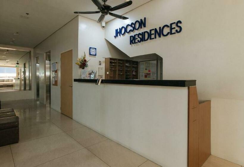 בית מלון כפרי Jhocson Residences Manila
