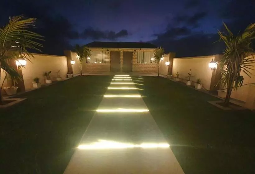 ホテル Krishna Farm & Forest