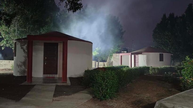 בית מלון כפרי Krishna Farm & Forest