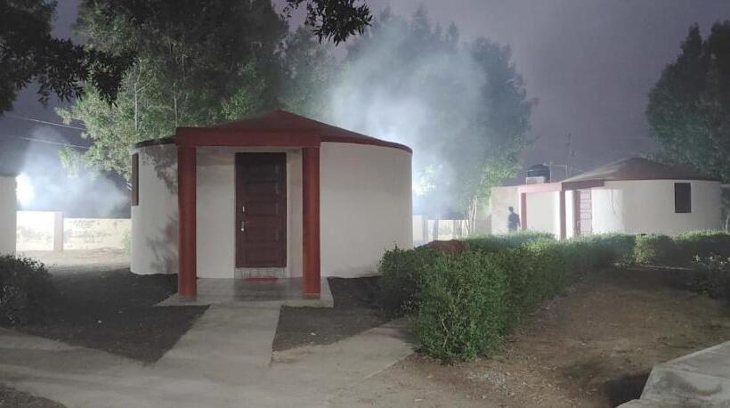 בית מלון כפרי Krishna Farm & Forest