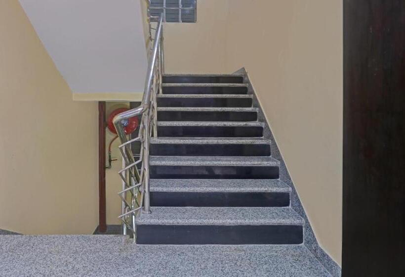 ホテル Prem Residency