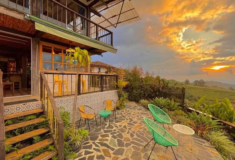 Majatalo La Puesta Del Sol