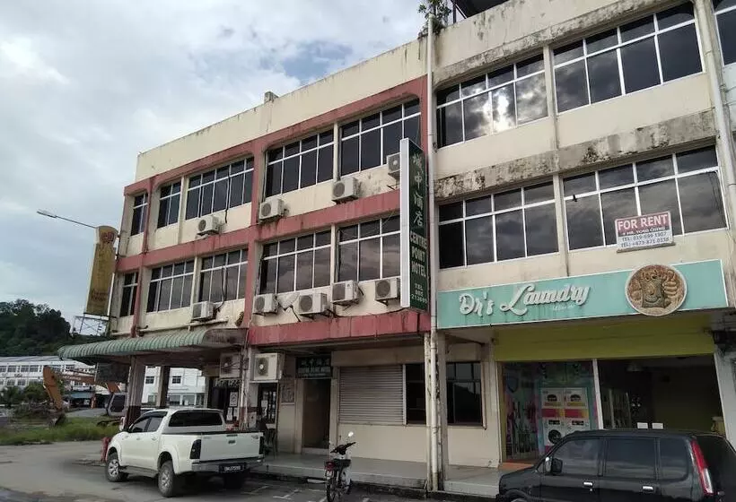 Hotelli Oyo 90376 Centre Point