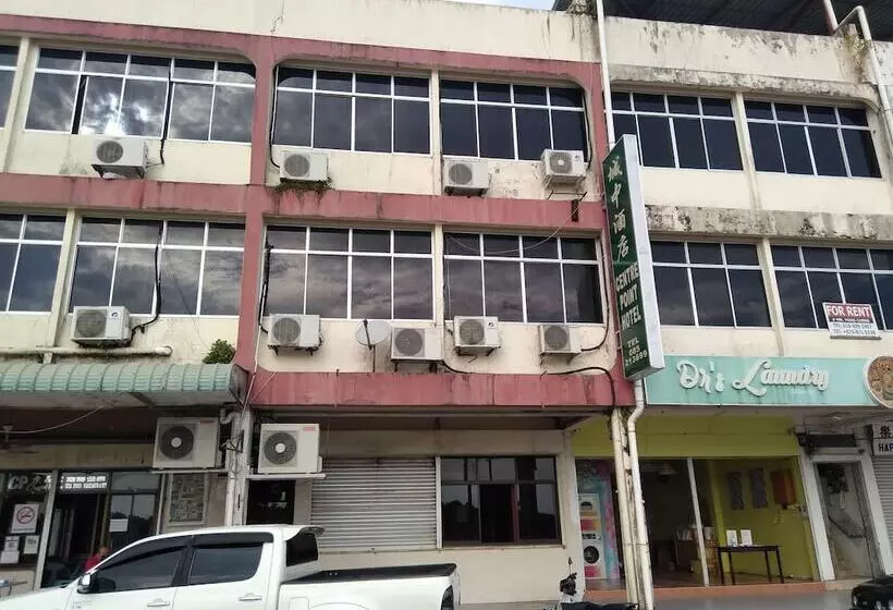 Hotelli Oyo 90376 Centre Point