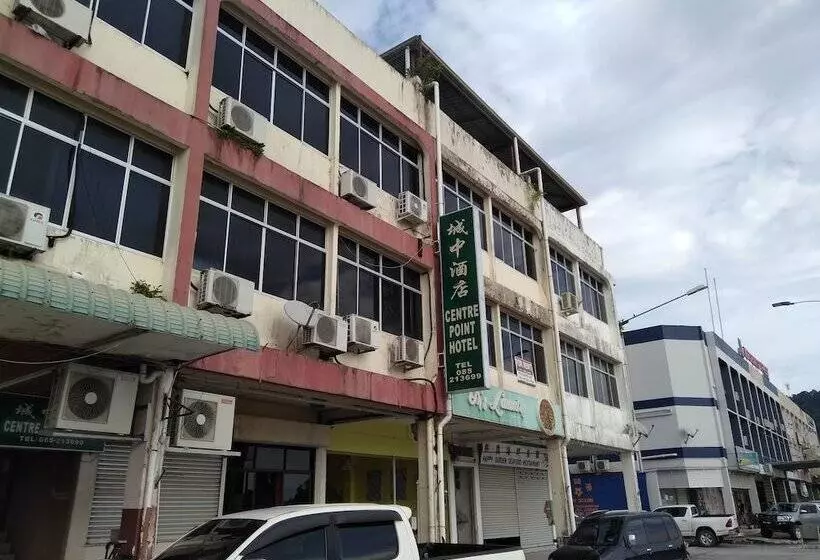 Hotelli Oyo 90376 Centre Point