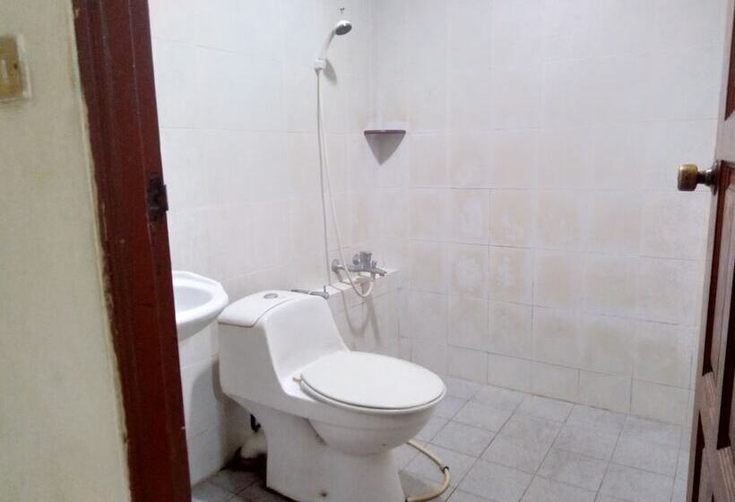 Otel Oyo 90376 Centre Point