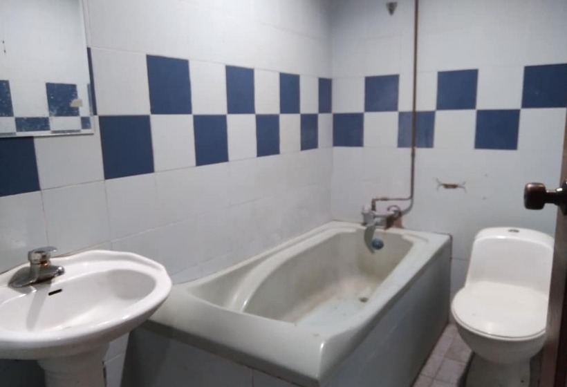 Otel Oyo 90376 Centre Point