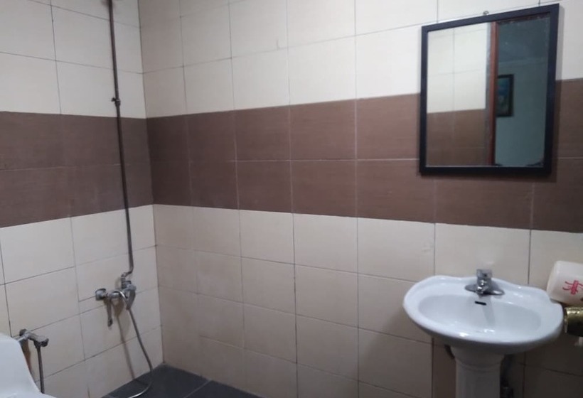 Otel Oyo 90376 Centre Point