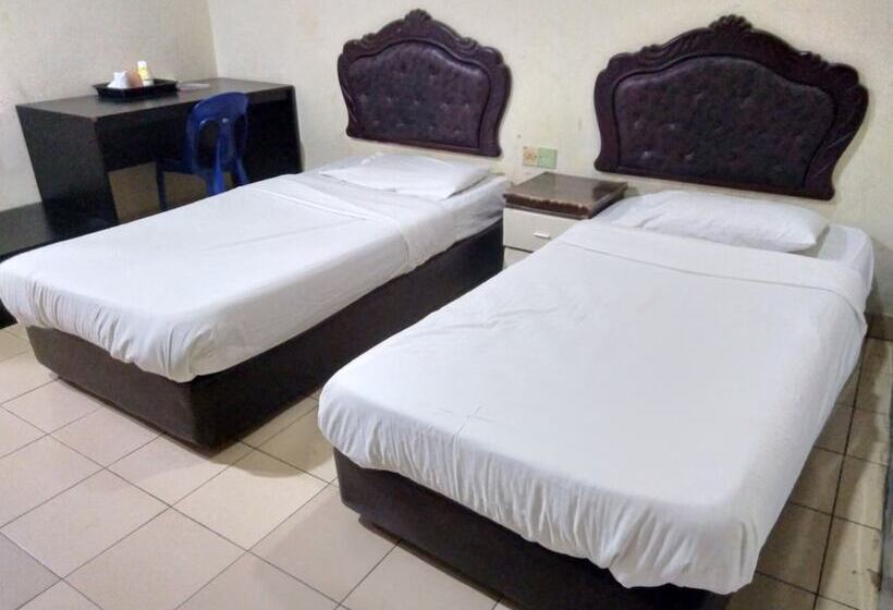 Otel Oyo 90376 Centre Point