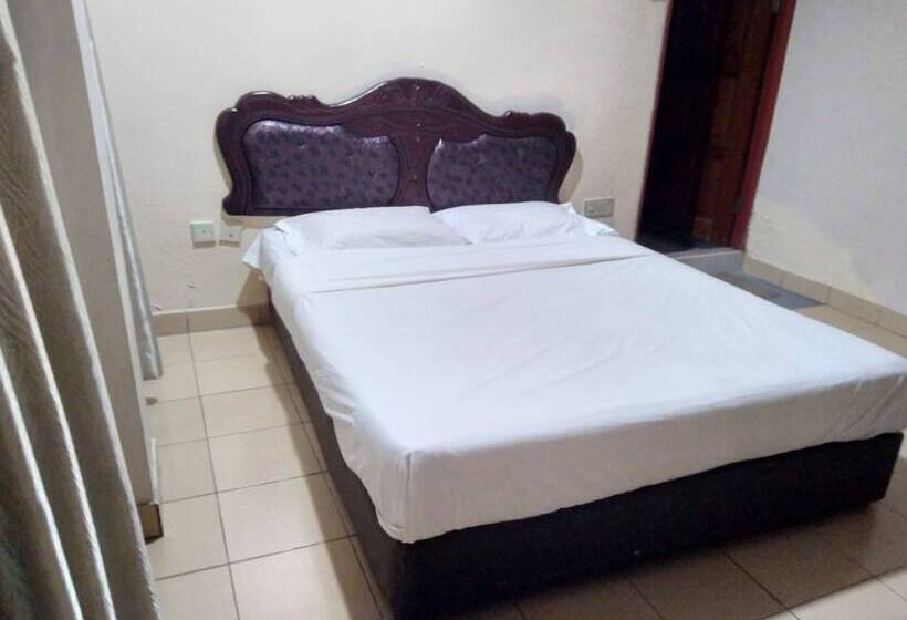 Otel Oyo 90376 Centre Point