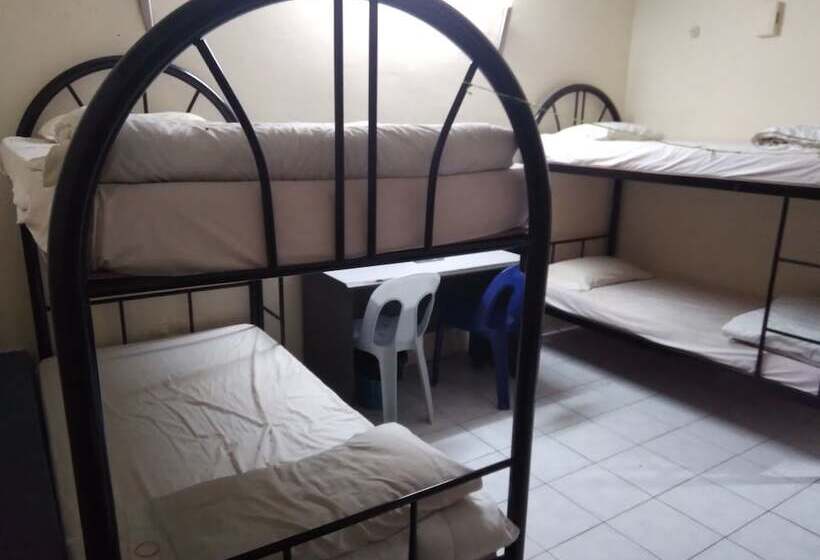 Otel Oyo 90376 Centre Point