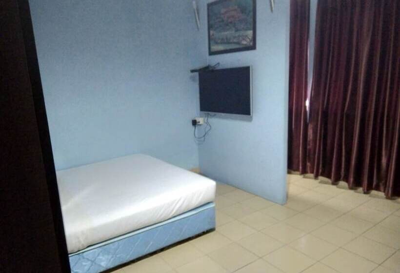 Otel Oyo 90376 Centre Point