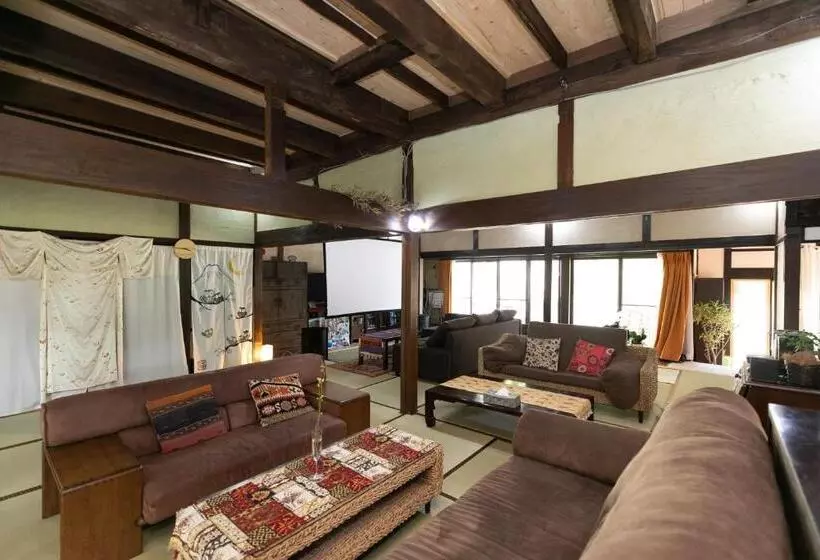 ベッドアンドブレックファースト Kizuna Guesthouse