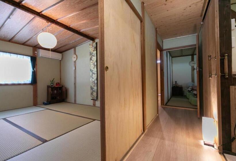 Bed and Breakfast Kizuna Guesthouse