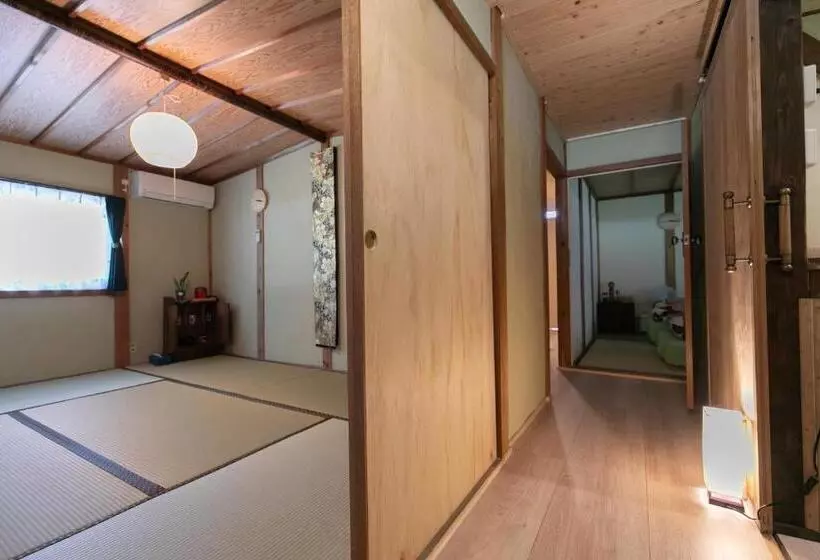 ベッドアンドブレックファースト Kizuna Guesthouse