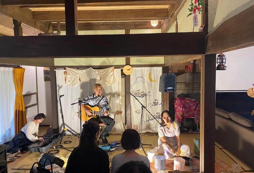 Bed and Breakfast Kizuna Guesthouse